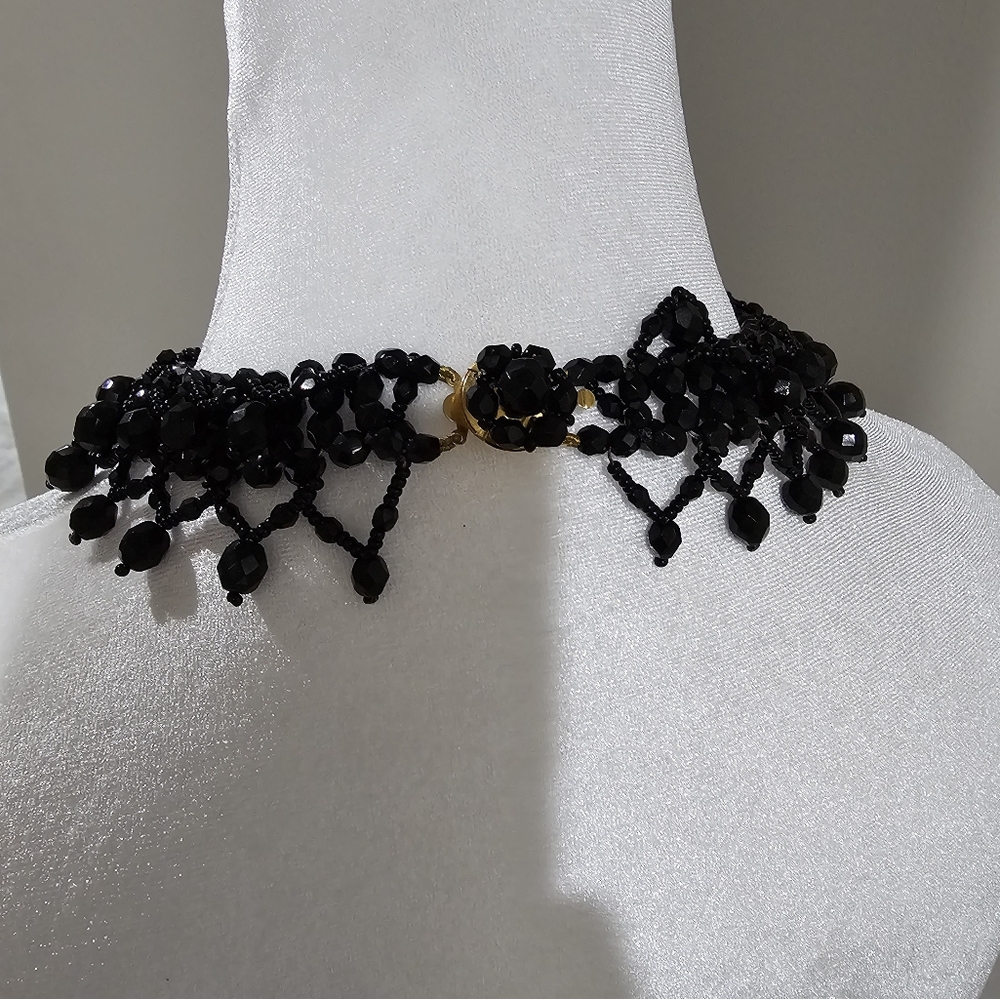Elegant Black Beaded Lace Choker Necklace - Picture 3 of 6